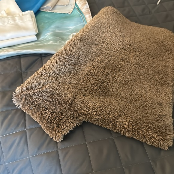 Beach waves bathroom shower/tub set, curtain, rug, liner and more - Picture 7 of 11